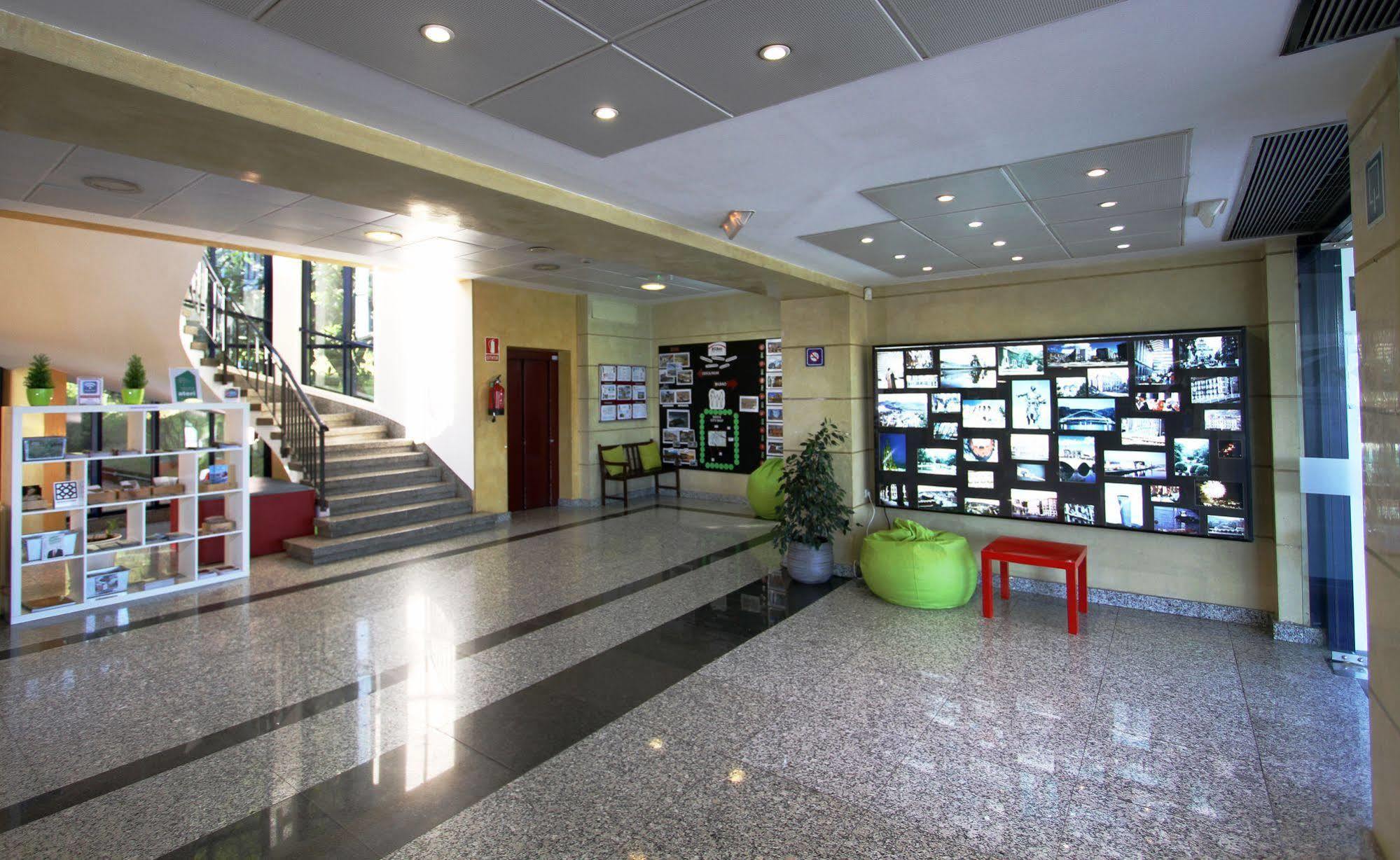Bilbao Hostel Buitenkant foto
